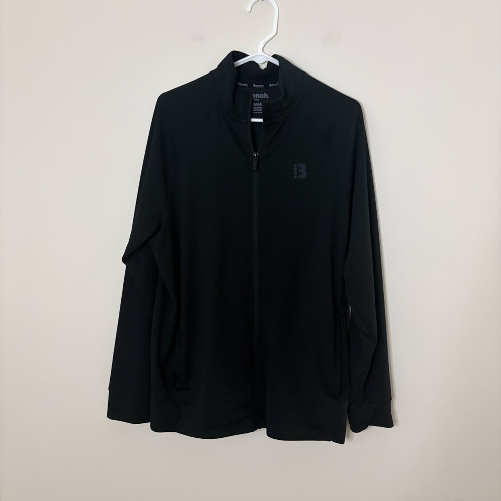 NWOT Bench Men’s Medium Black Long Sleeve Pullover Top golf work gym casual